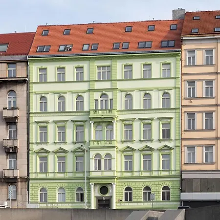 Turnkey I Elegant Studio By National Museum Prague Exterior photo