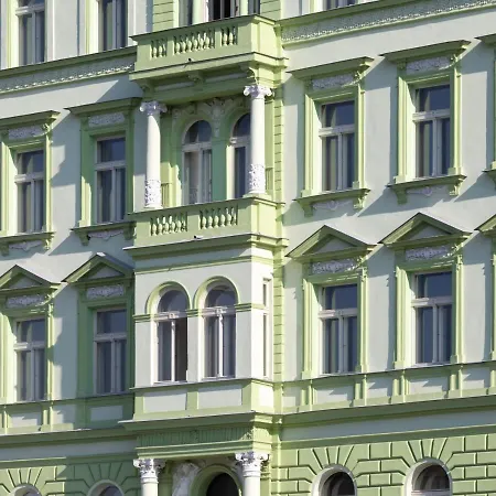 Turnkey I Elegant Studio By National Museum Prague Exterior photo